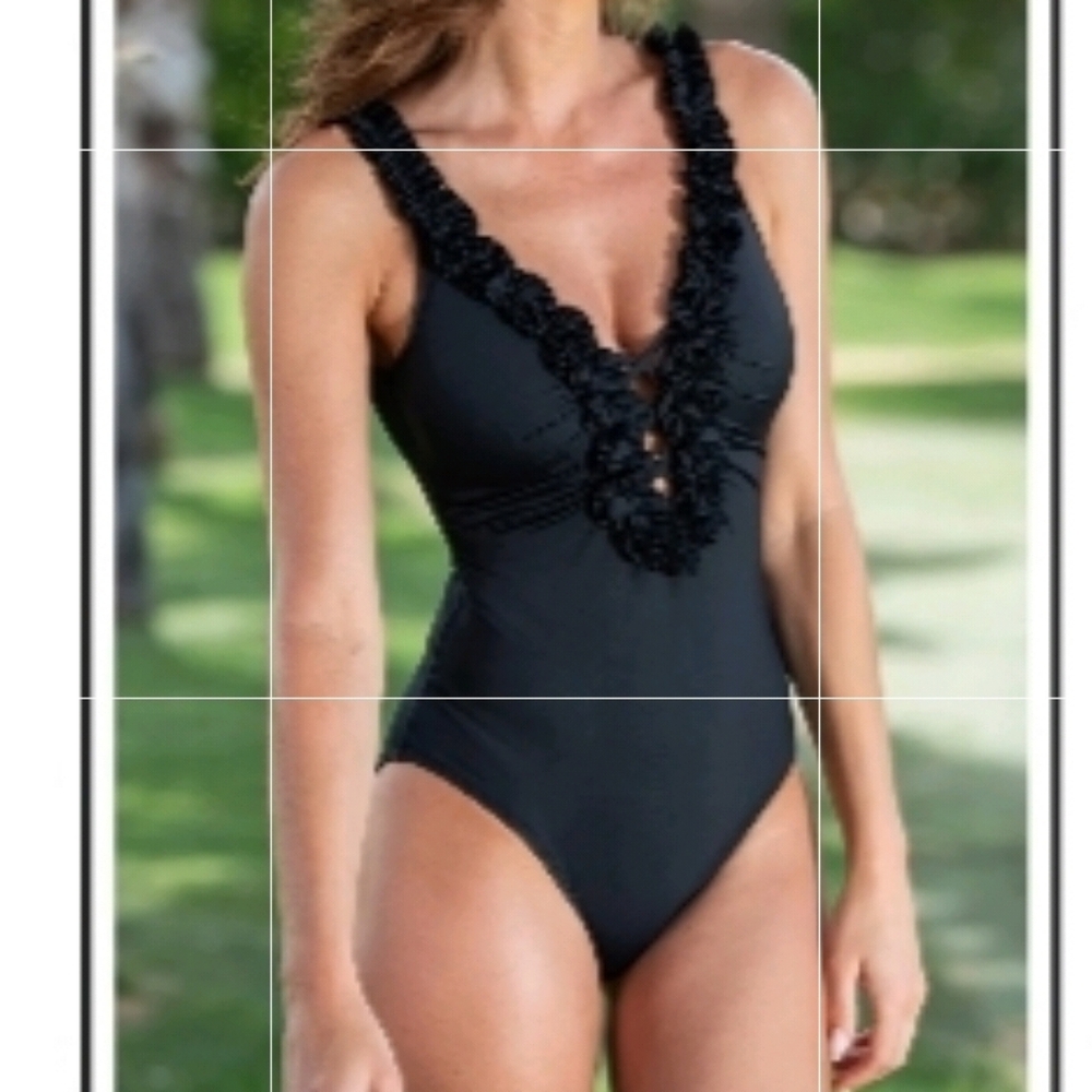 La Blanca Island Goddess Ruffle V-Plunge One Piece In Black Size 10